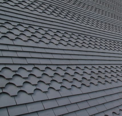 15 Northern Roof Tiles English shingle tile in Staffordshire Blue with rows of Fishtail ornamental tiles