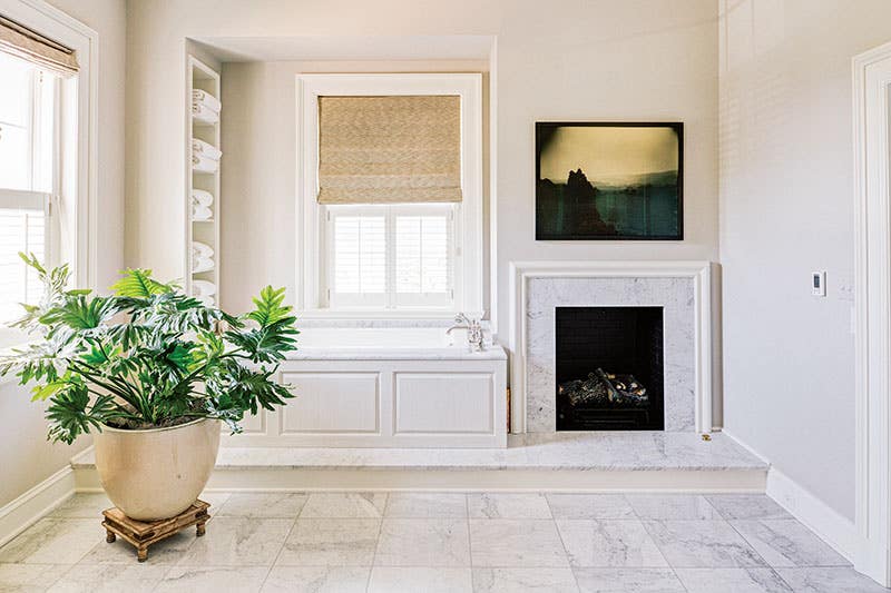tiverton-0054-masterbath.jpg