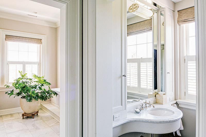 tiverton-0053-masterbath.jpg