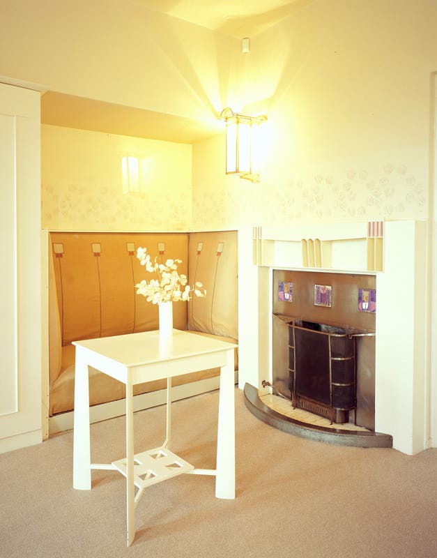 main-bedroom-alcove-in-the-hill-house.jpg