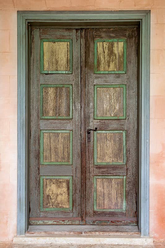 01-mitchoviatt_restoredfrontdoor.jpg