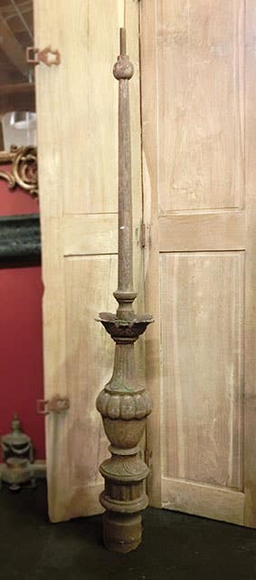 archaccents-buyingguides-finial.jpg