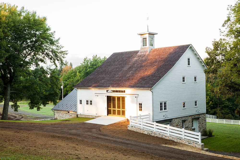 03_barn_exterior.jpg