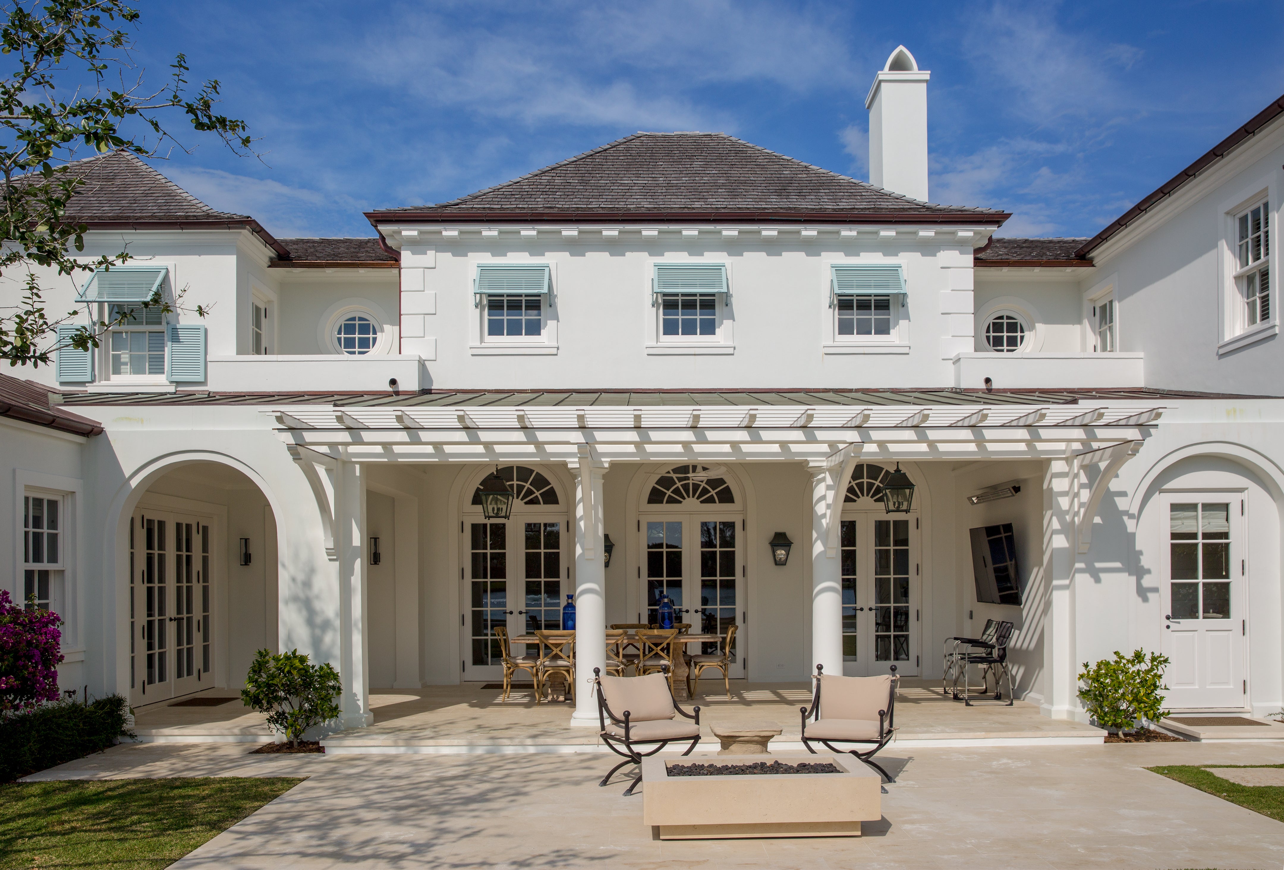 12_rear_loggia.jpg