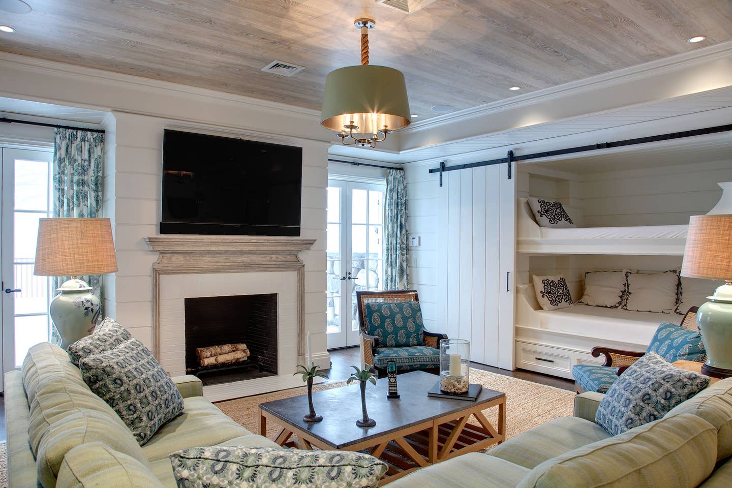 11-recreation-room-hr.jpg