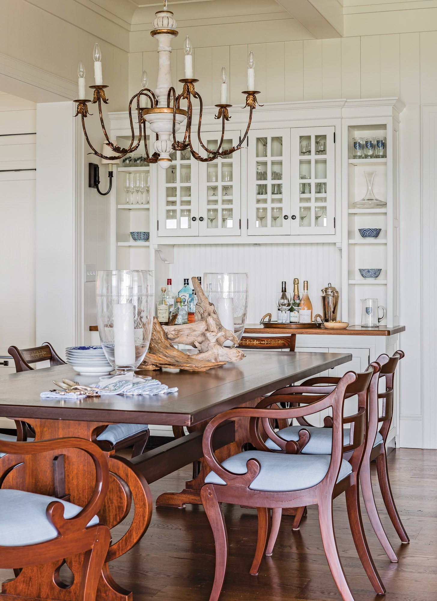 08_harborview_dining-room.jpg