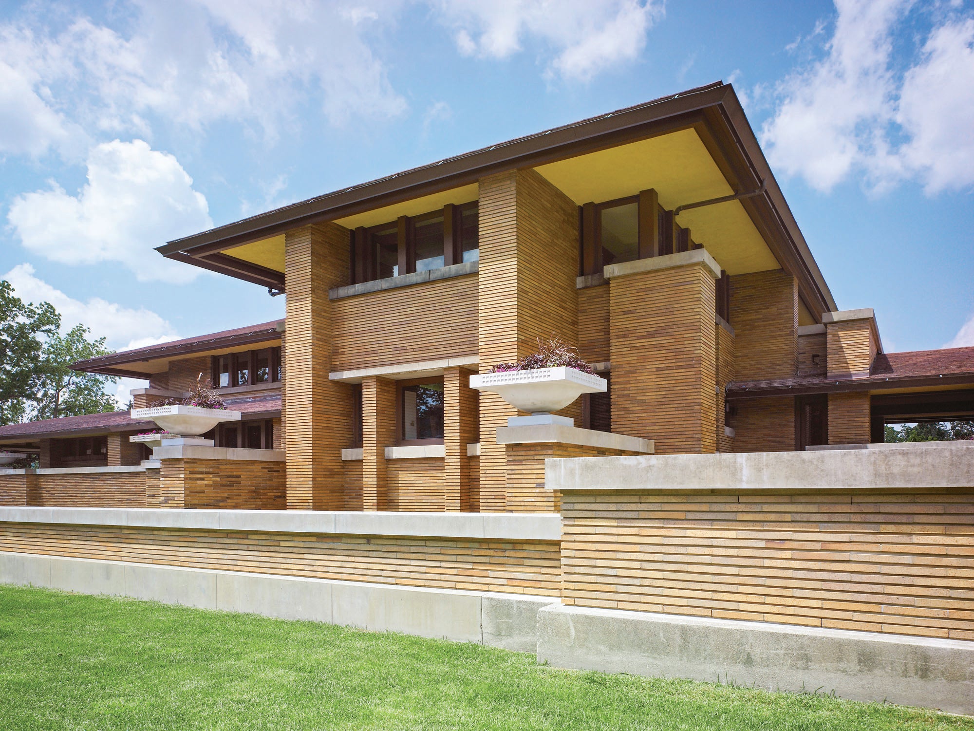 2-henrich_martin-house-exterior-2.jpg