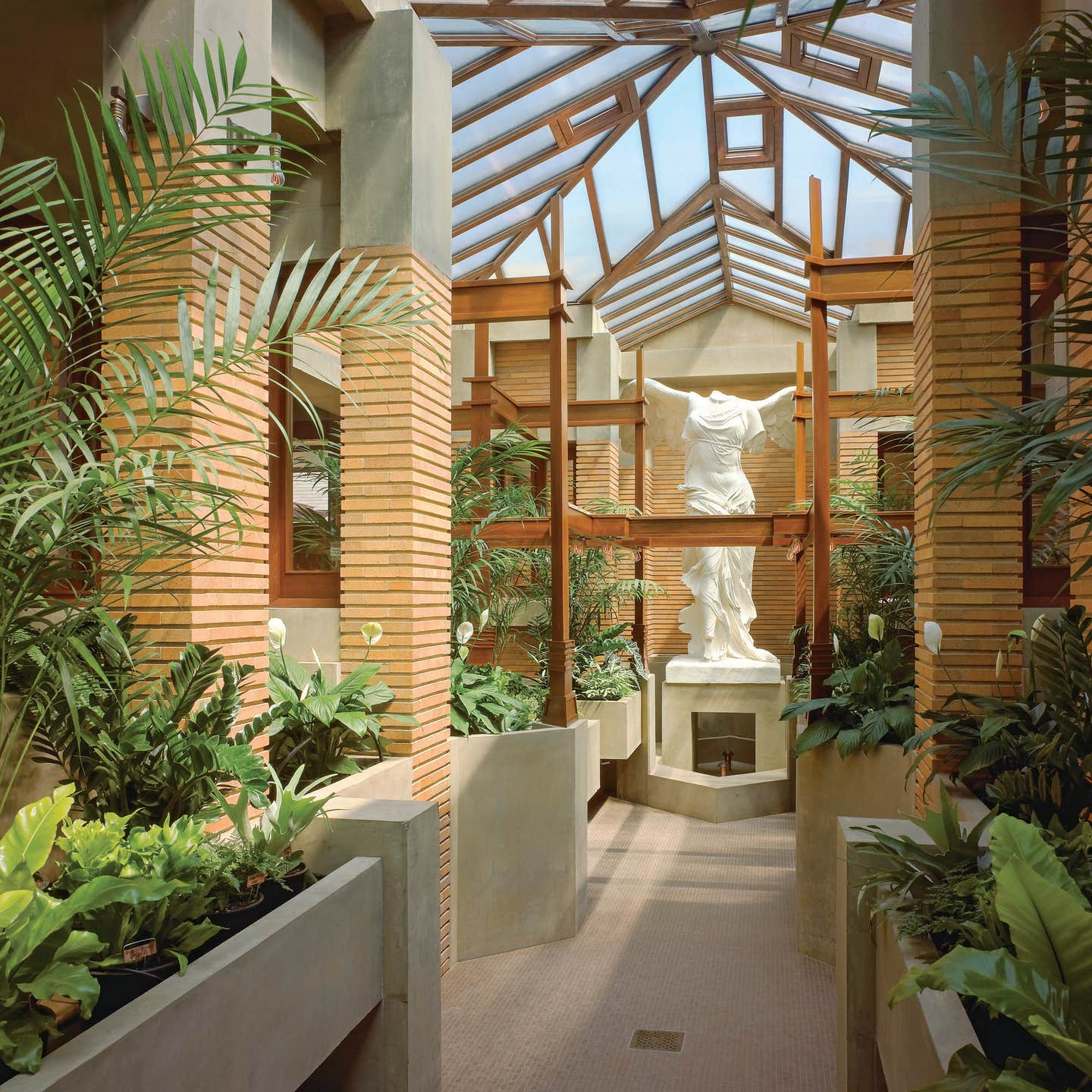 4-henrich_conservatory-interior.jpg
