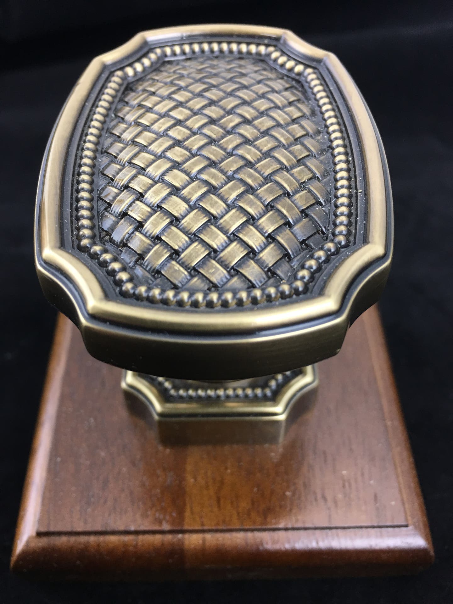 vm-weave-knob-on-rose.jpg