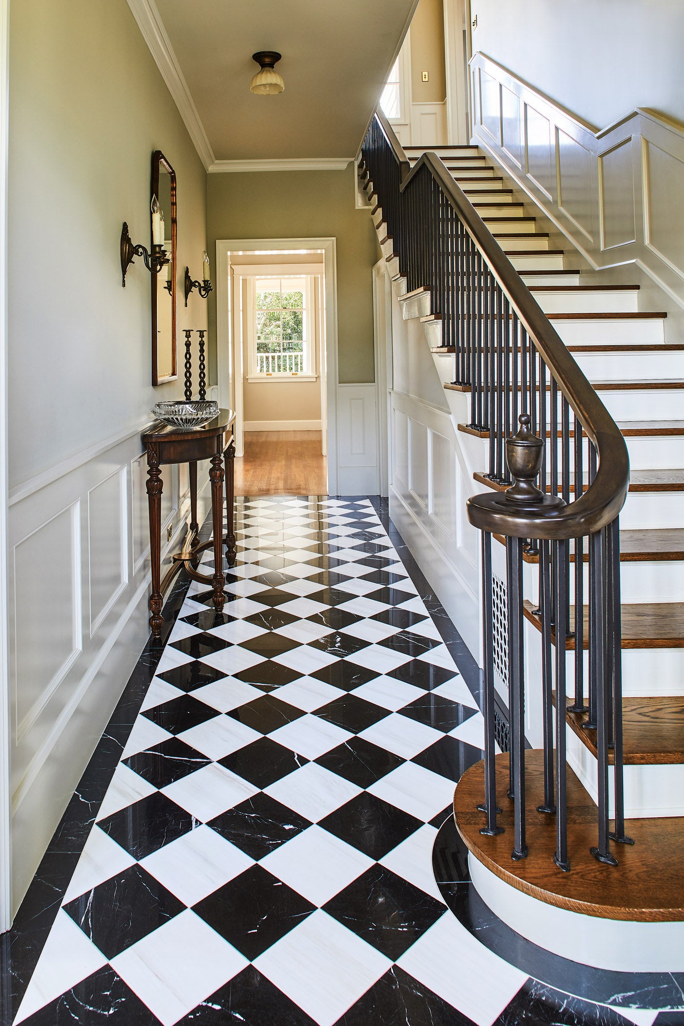 02-foyer.jpg