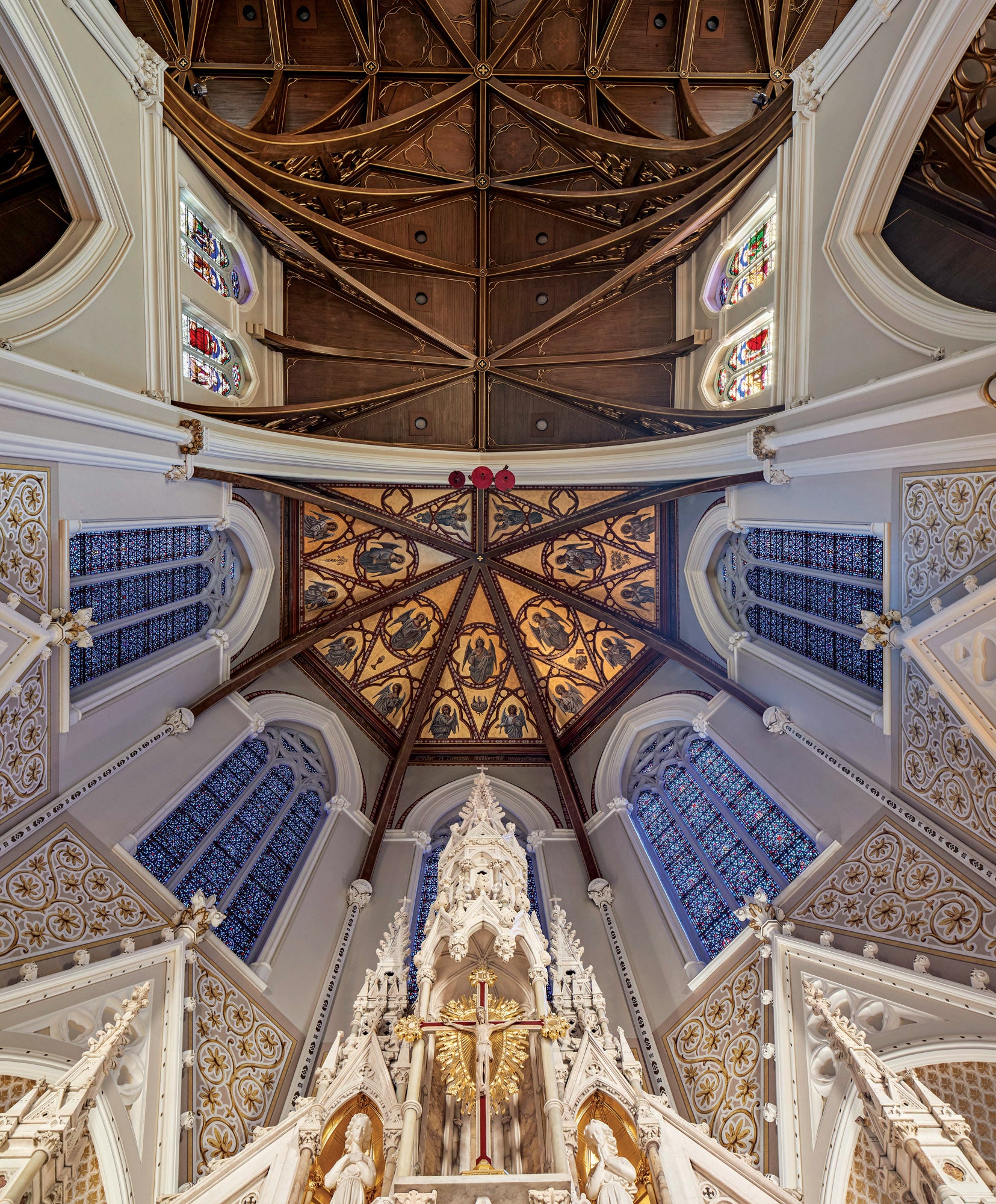 cathedraloftheholycross_11_sanctuaryceiling_elkusmanfrediarchitects-_robertbenson.jpg