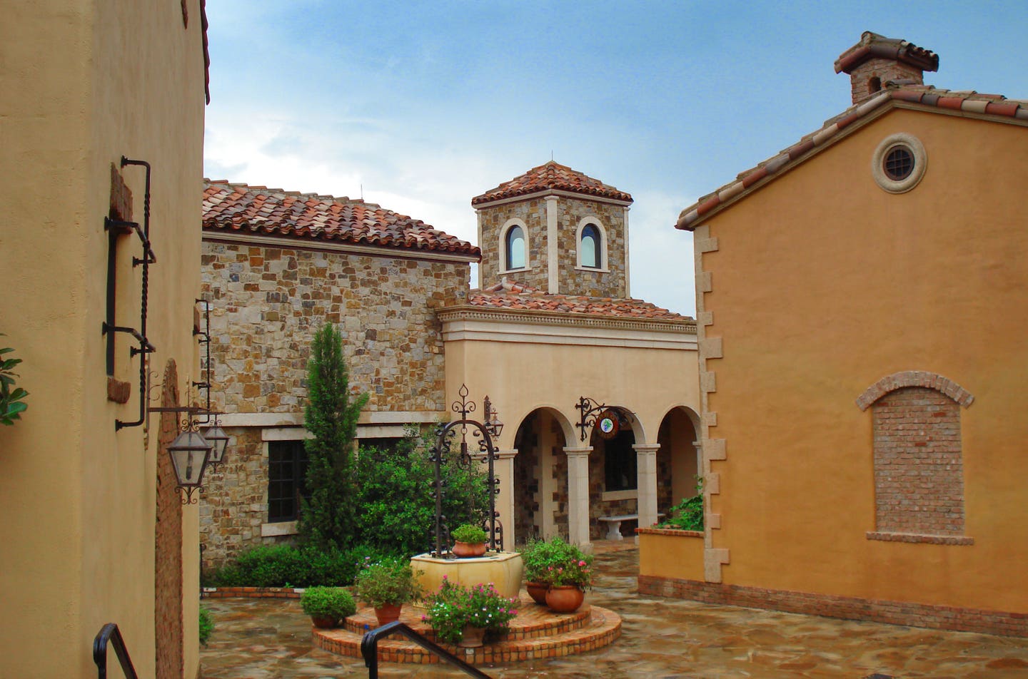 huber--associates-clay-tile---bella-collina.jpg
