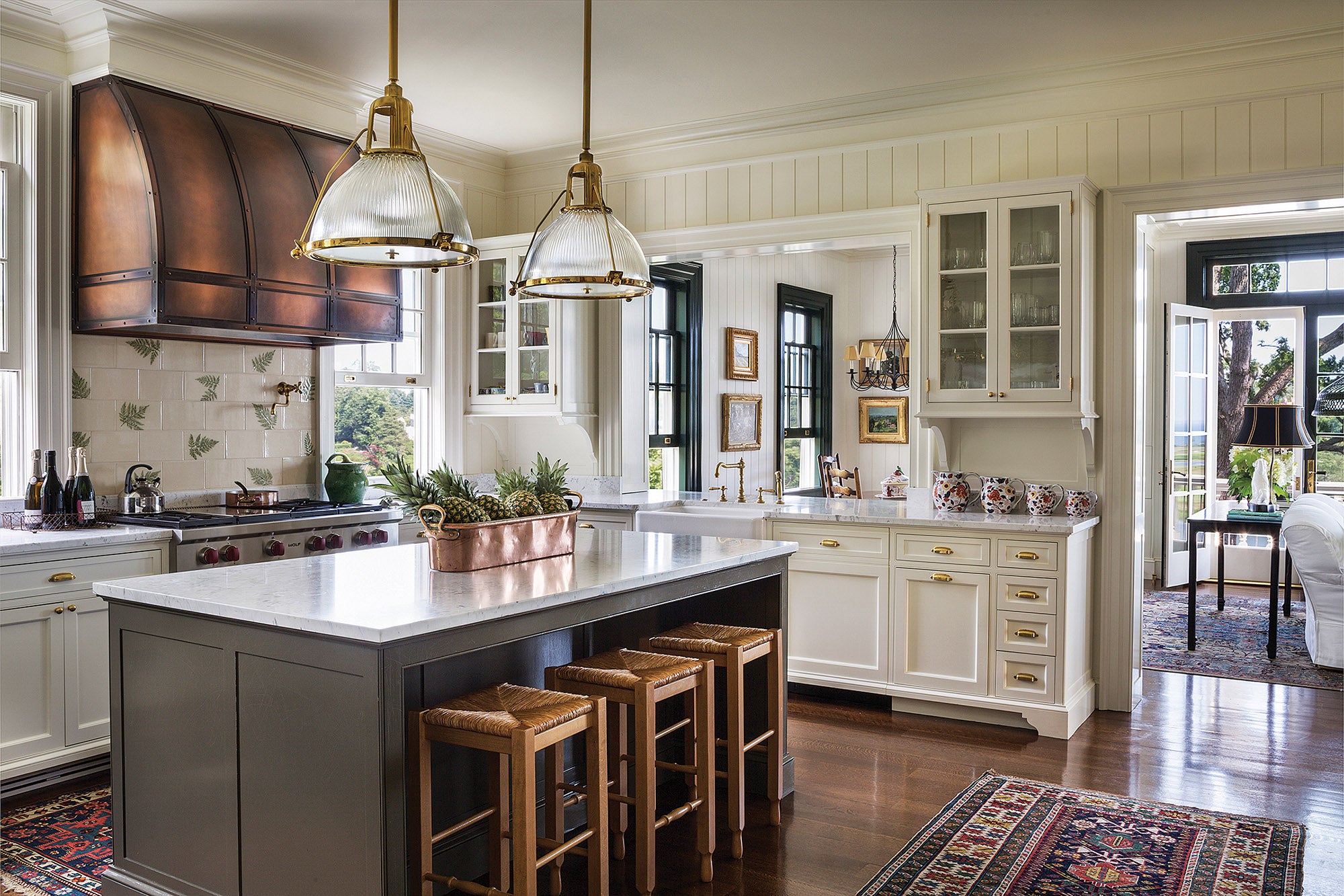 08_new_kitchen_and_family_room_beyond.jpg