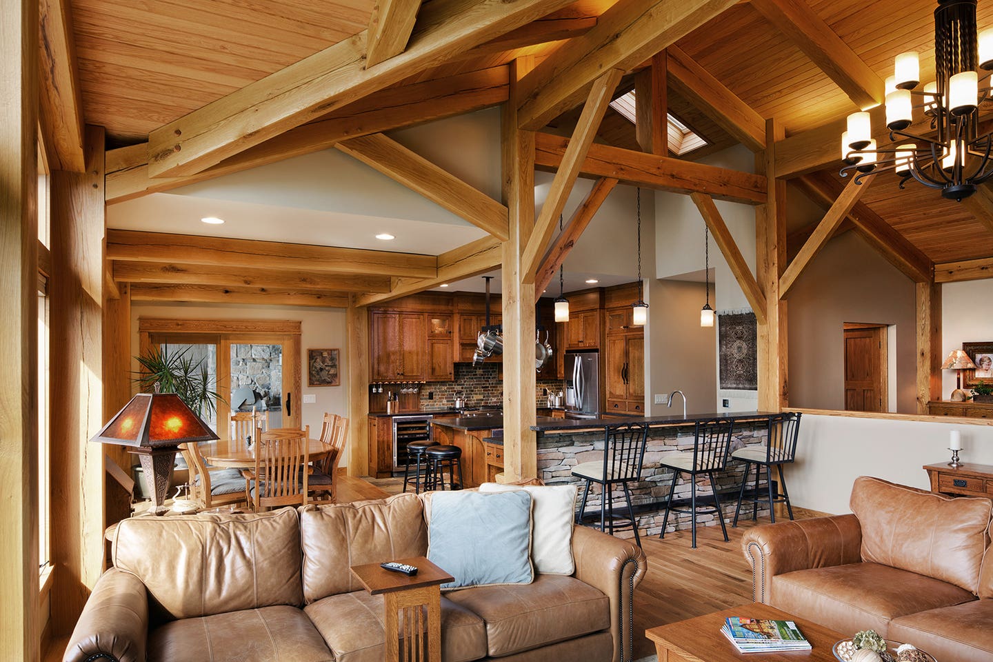 riverbend_timber_framing_kitchen_mi.jpg