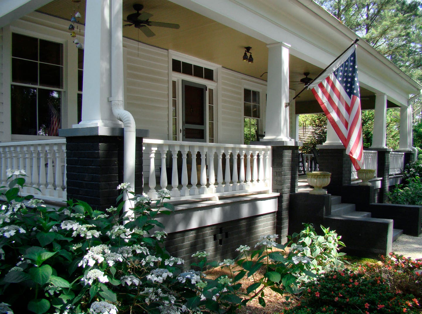 reilly-bungalow-innerglass.jpg