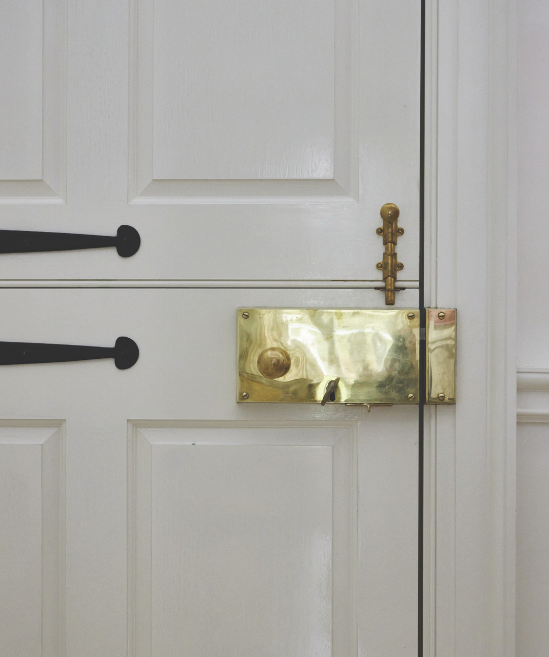 east_hampton-10-door_hardware-large.png