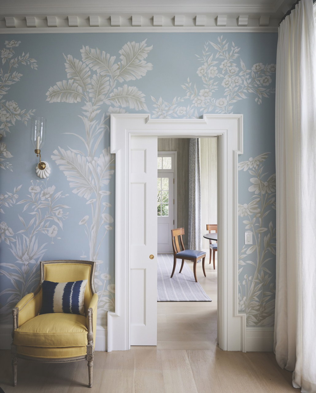 east_hampton-12-view_into_family_room-large.png