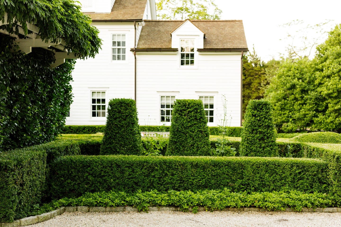 naturallegacy_02_topiaries.jpg