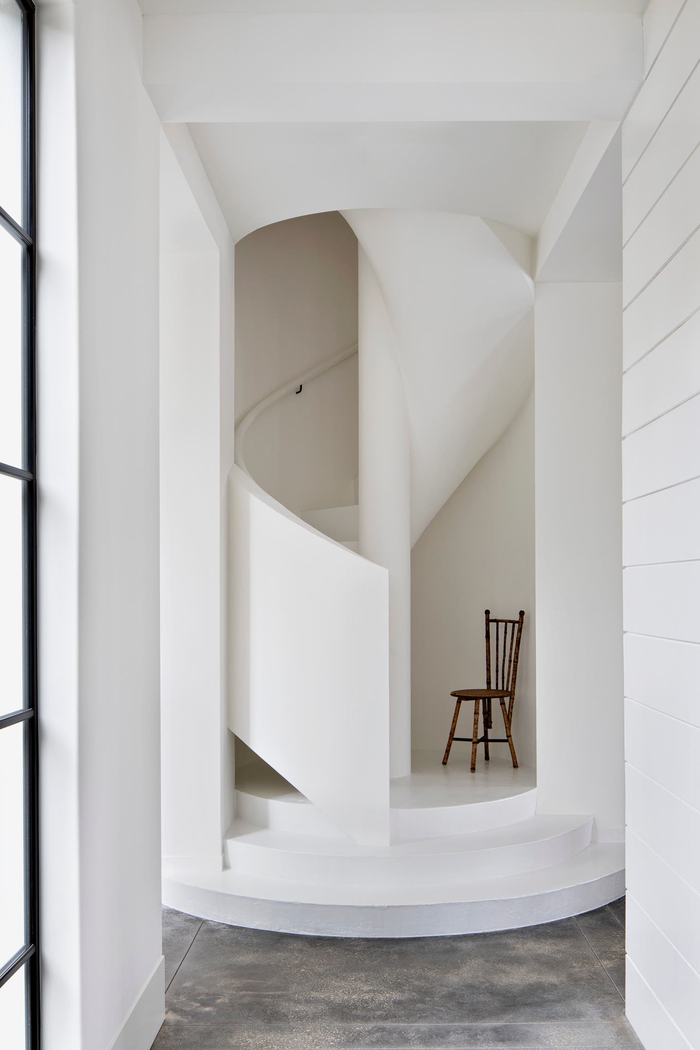 residence-in-windsor-south-village-06-secondary-stair.jpg