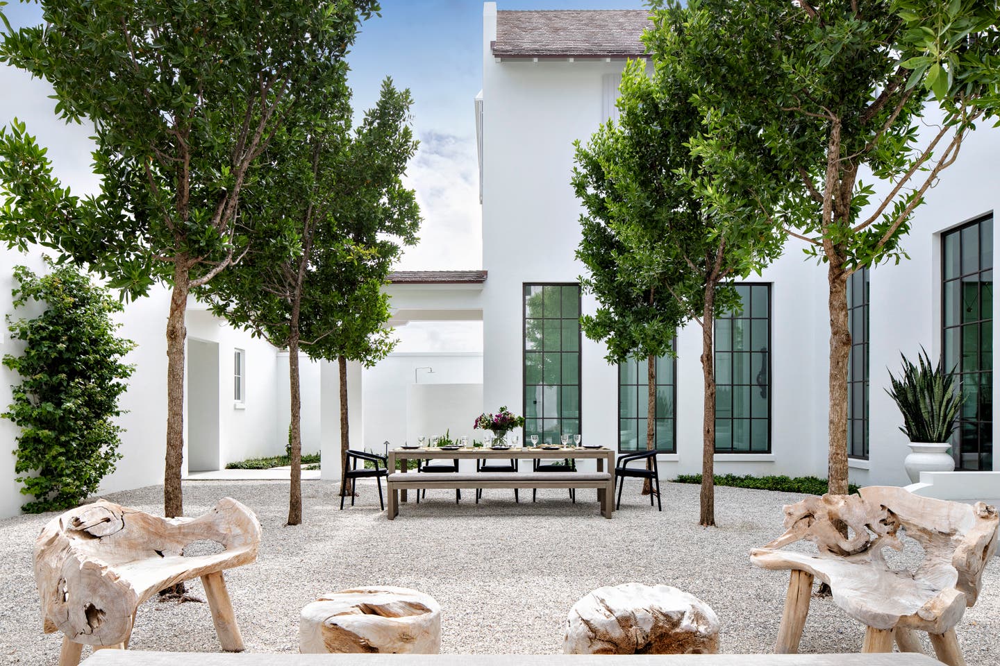 residence-in-windsor-south-village-04-interior-courtyard.jpg