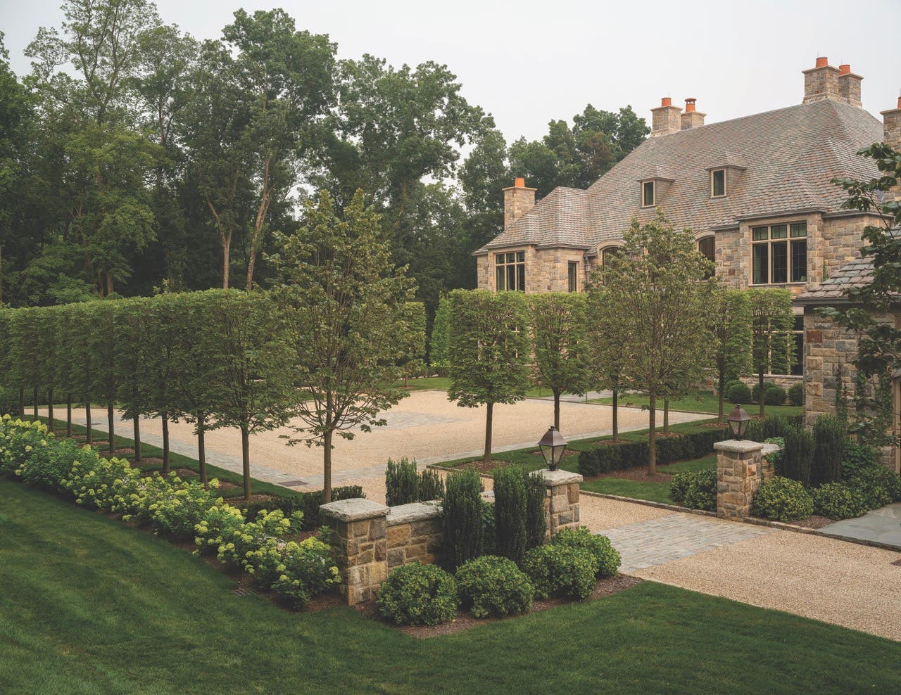 rose-manor_08_formal-drive-court-large.jpg