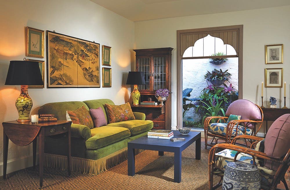 9-golfview-family-room-large.jpg